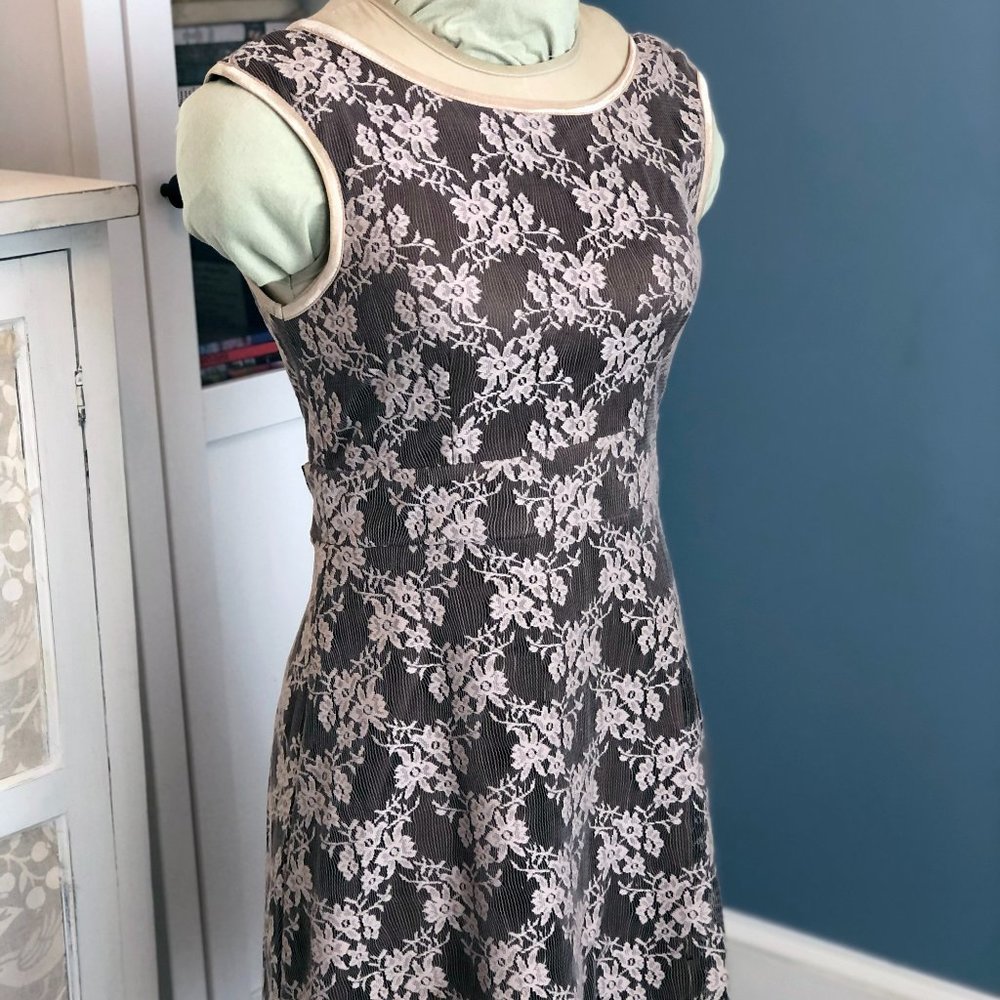 Ixia Floral Overlay Dress | Size Medium
